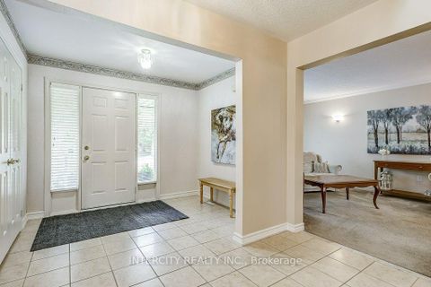 Photo 4 at 21 Marylebone Crescent, Oak Ridges Lake Wilcox, Richmond Hill