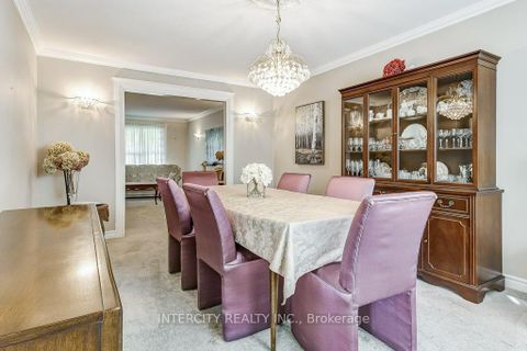 Photo 10 at 21 Marylebone Crescent, Oak Ridges Lake Wilcox, Richmond Hill