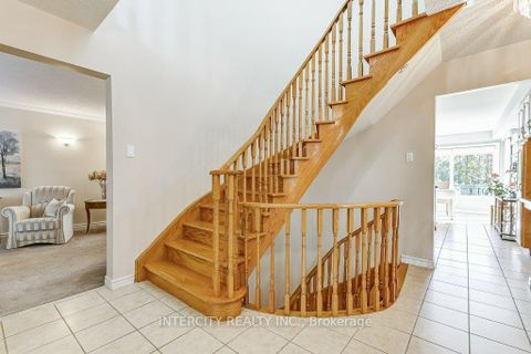 Photo 21 at 21 Marylebone Crescent, Oak Ridges Lake Wilcox, Richmond Hill