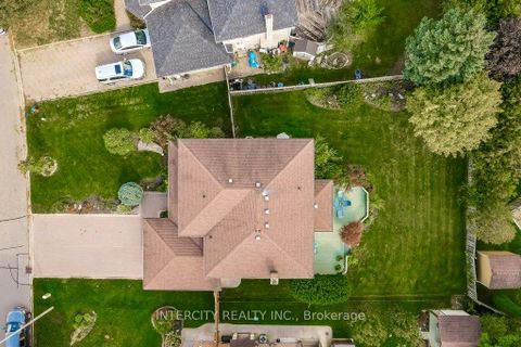 Photo 39 at 21 Marylebone Crescent, Oak Ridges Lake Wilcox, Richmond Hill