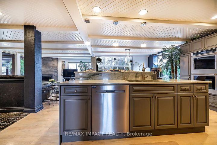 Photo 8 at 1410 Manitou Drive, Samac, Oshawa