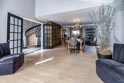 Photo 4 at 1410 Manitou Drive, Samac, Oshawa