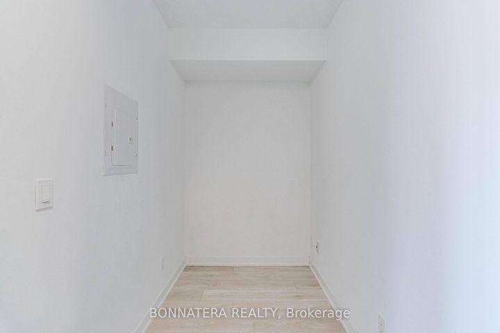 Photo 5 at 2313 - 501 Yonge Street, Yonge Corridor, Toronto