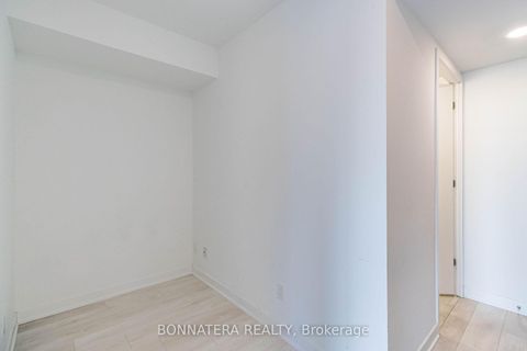 Photo 7 at 2313 - 501 Yonge Street, Yonge Corridor, Toronto