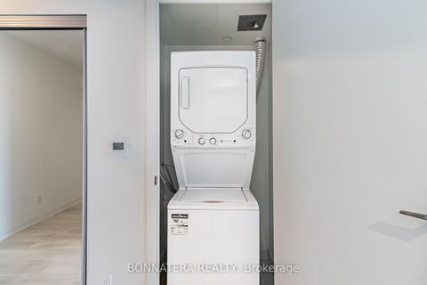 Photo 24 at 2313 - 501 Yonge Street, Yonge Corridor, Toronto