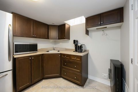 Photo 26 at 57 Turning Leaf Drive, Sonoma Heights, Vaughan