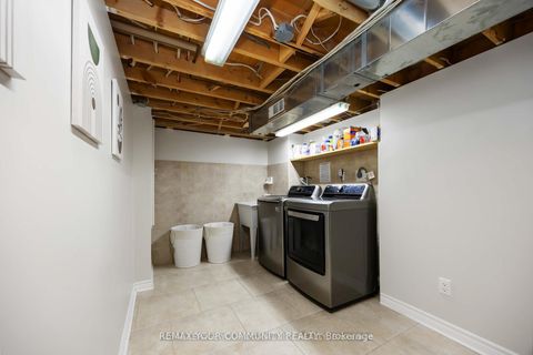 Photo 27 at 57 Turning Leaf Drive, Sonoma Heights, Vaughan