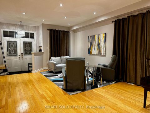 Photo 7 at 35 Cosford Street, Bayview Northeast, Aurora