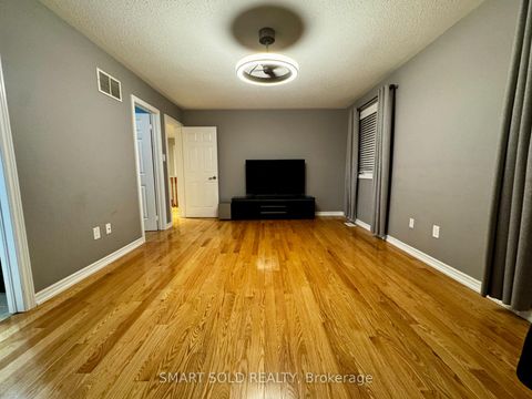 Photo 10 at 35 Cosford Street, Bayview Northeast, Aurora