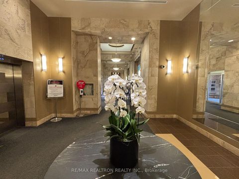 Photo 2 at 3011 - 8 Park Road, Moore Park, Toronto