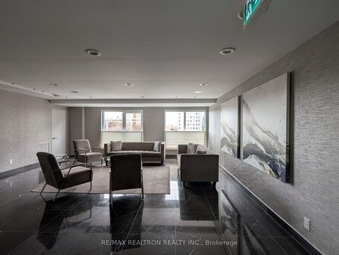 Photo 7 at 3011 - 8 Park Road, Moore Park, Toronto