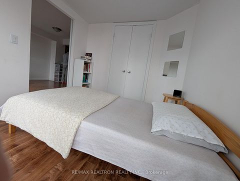 Photo 18 at 3011 - 8 Park Road, Moore Park, Toronto