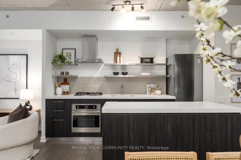 Photo 13 at 703 - 560 King Street W, Waterfront Communities C1, Toronto