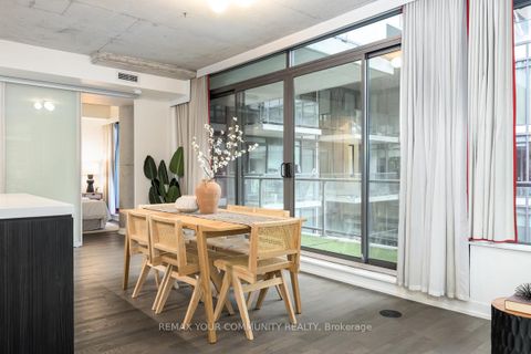 Photo 16 at 703 - 560 King Street W, Waterfront Communities C1, Toronto