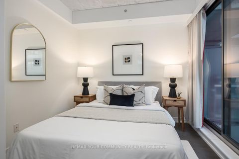 Photo 17 at 703 - 560 King Street W, Waterfront Communities C1, Toronto
