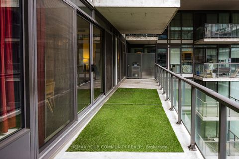 Photo 22 at 703 - 560 King Street W, Waterfront Communities C1, Toronto