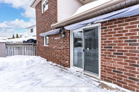 Photo 15 at 79 Girdwood Drive, Holly, Barrie
