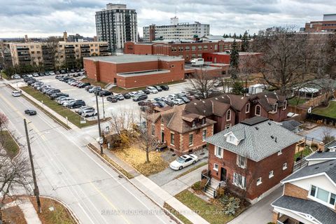 Photo 6 at 342 Mary Street N, O'Neill, Oshawa