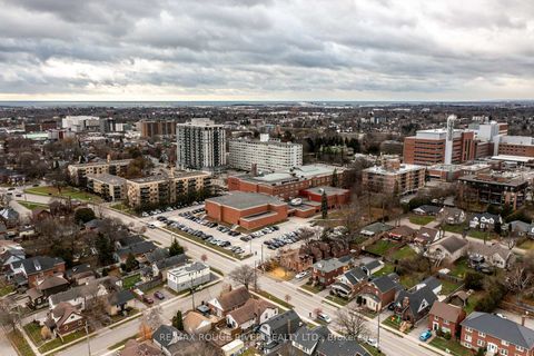 Photo 8 at 342 Mary Street N, O'Neill, Oshawa