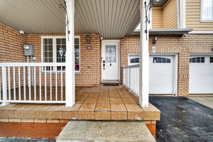 Photo 3 at 63 Irene Crescent, Fletcher's Meadow, Brampton