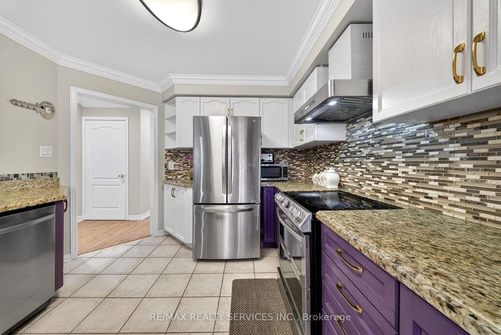 Photo 12 at 63 Irene Crescent, Fletcher's Meadow, Brampton