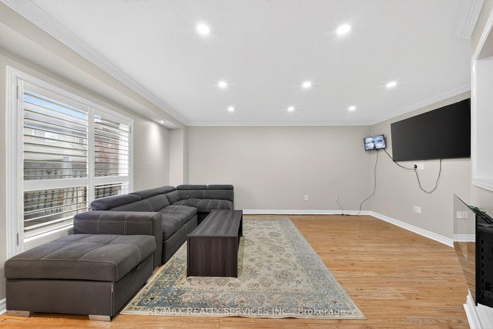 Photo 16 at 63 Irene Crescent, Fletcher's Meadow, Brampton