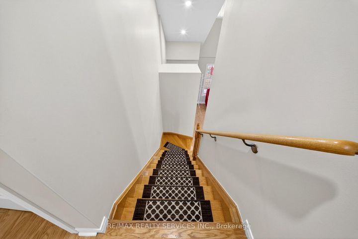 Photo 20 at 63 Irene Crescent, Fletcher's Meadow, Brampton