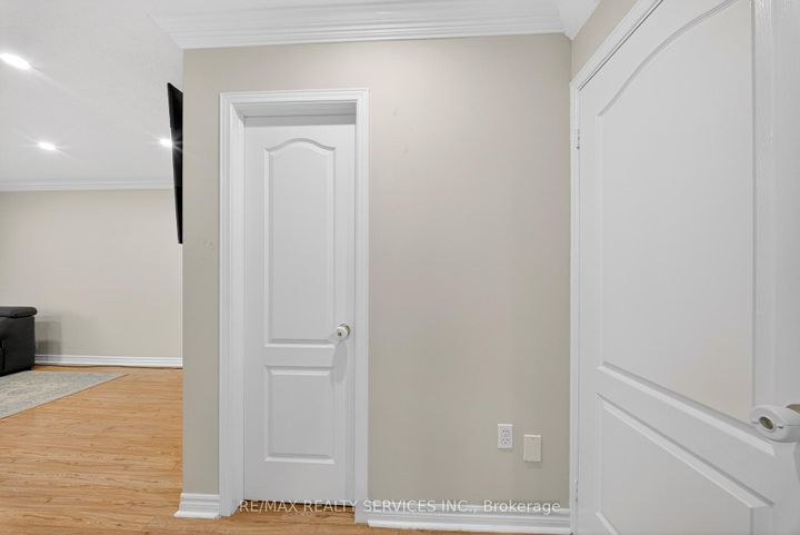 Photo 21 at 63 Irene Crescent, Fletcher's Meadow, Brampton