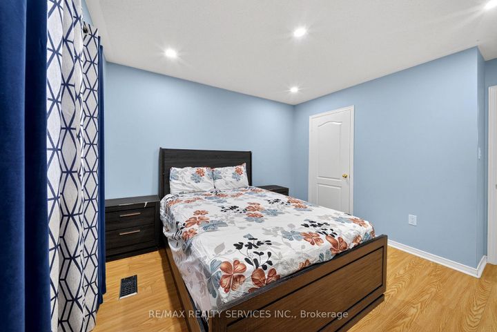 Photo 30 at 63 Irene Crescent, Fletcher's Meadow, Brampton