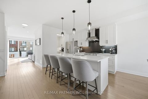 Photo 4 at 229 Vermont Avenue, Summerhill Estates, Newmarket