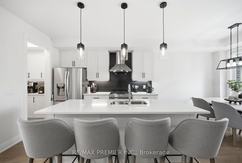 Photo 6 at 229 Vermont Avenue, Summerhill Estates, Newmarket