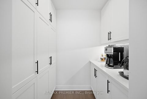 Photo 11 at 229 Vermont Avenue, Summerhill Estates, Newmarket