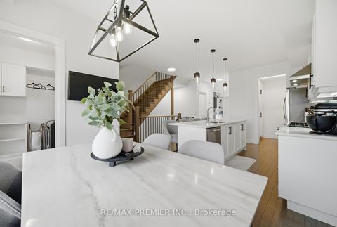 Photo 13 at 229 Vermont Avenue, Summerhill Estates, Newmarket