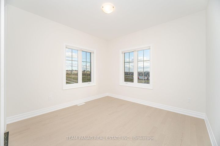 Photo 42 at 30 Ballantyne Boulevard, Vellore Village, Vaughan