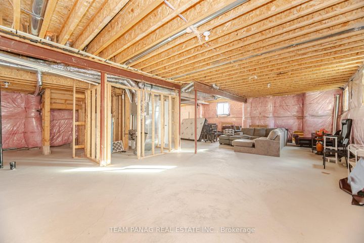 Photo 46 at 30 Ballantyne Boulevard, Vellore Village, Vaughan