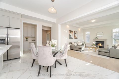 Photo 17 at 30 Ballantyne Boulevard, Vellore Village, Vaughan