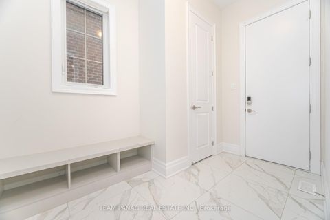 Photo 23 at 30 Ballantyne Boulevard, Vellore Village, Vaughan