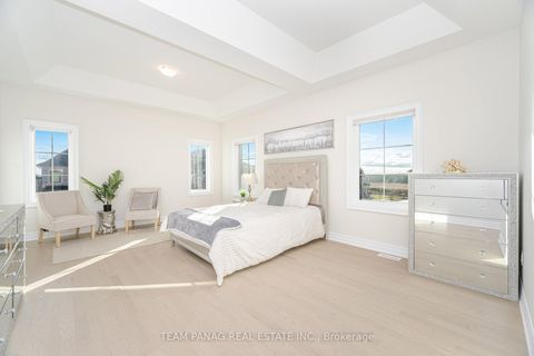 Photo 27 at 30 Ballantyne Boulevard, Vellore Village, Vaughan