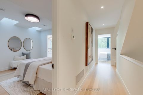 Photo 26 at 174 Kenilworth Avenue, The Beaches, Toronto