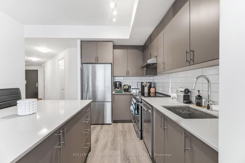 Photo 3 at 1115 - 9000 Jane Street, Maple, Vaughan