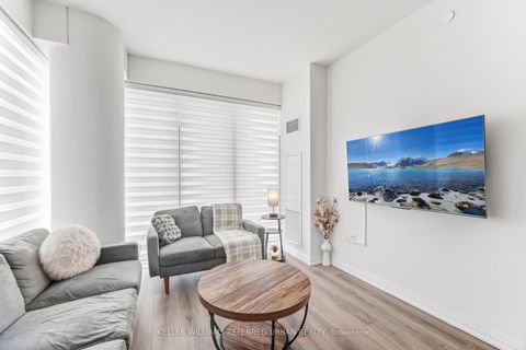 Photo 4 at 1115 - 9000 Jane Street, Maple, Vaughan