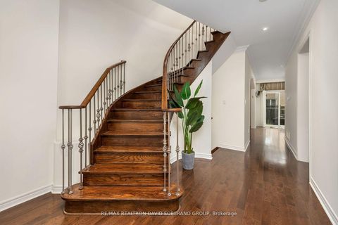 Photo 6 at 26 Chopin Boulevard, Patterson, Vaughan