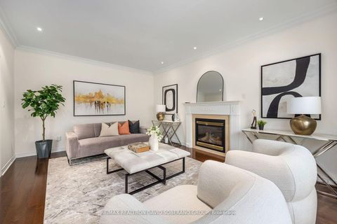 Photo 12 at 26 Chopin Boulevard, Patterson, Vaughan
