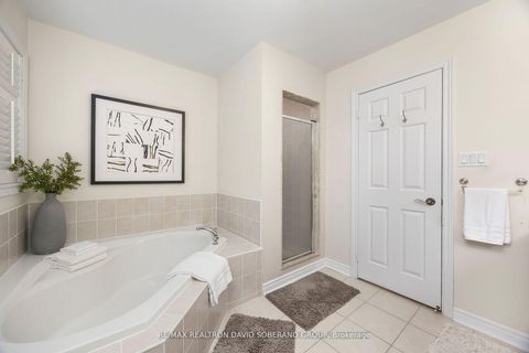 Photo 20 at 26 Chopin Boulevard, Patterson, Vaughan