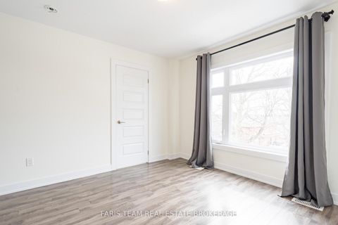 Photo 13 at 52 - 540 Essa Road, Holly, Barrie