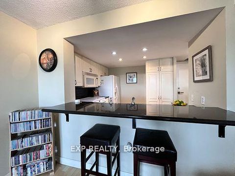 Photo 3 at 705 - 725 King Street W, Niagara, Toronto