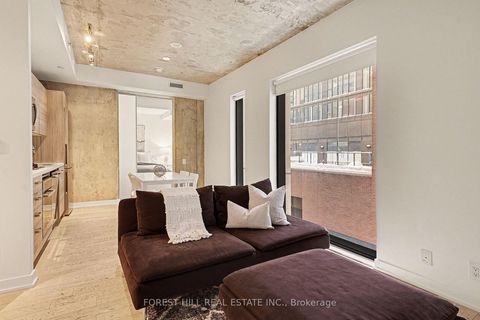 Photo 3 at 301 - 11 Charlotte Street, Waterfront Communities C1, Toronto