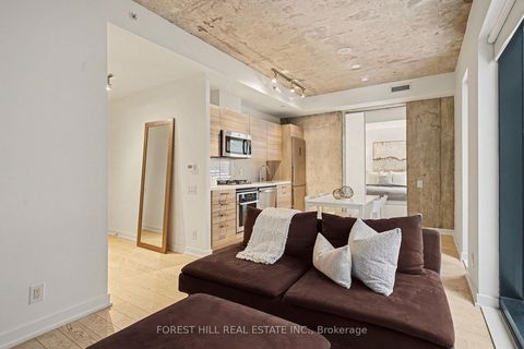 Photo 4 at 301 - 11 Charlotte Street, Waterfront Communities C1, Toronto