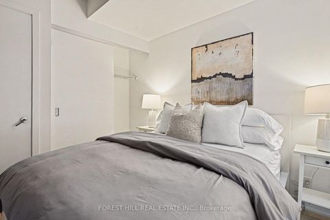 Photo 11 at 301 - 11 Charlotte Street, Waterfront Communities C1, Toronto