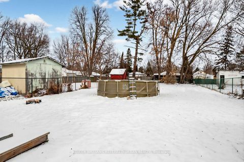 Photo 5 at 208 Bayview Avenue, Keswick South, Georgina